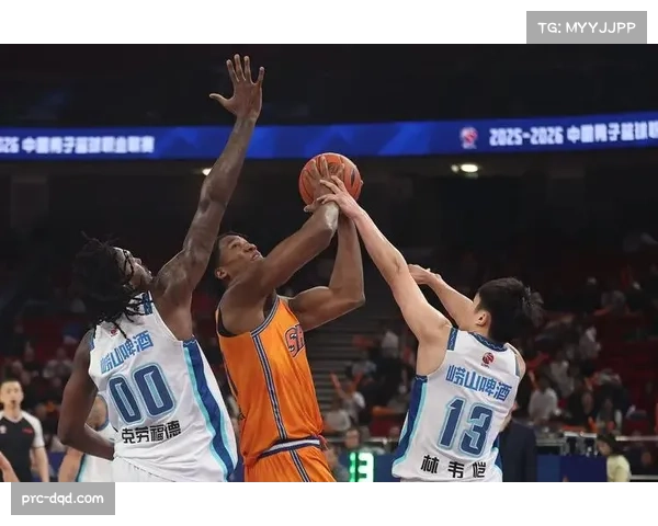 【2026年4月CBA联赛·非赛事·经济2025-26赛季CBA联赛赞助商总收入再创新高，本土品牌占比显著提升